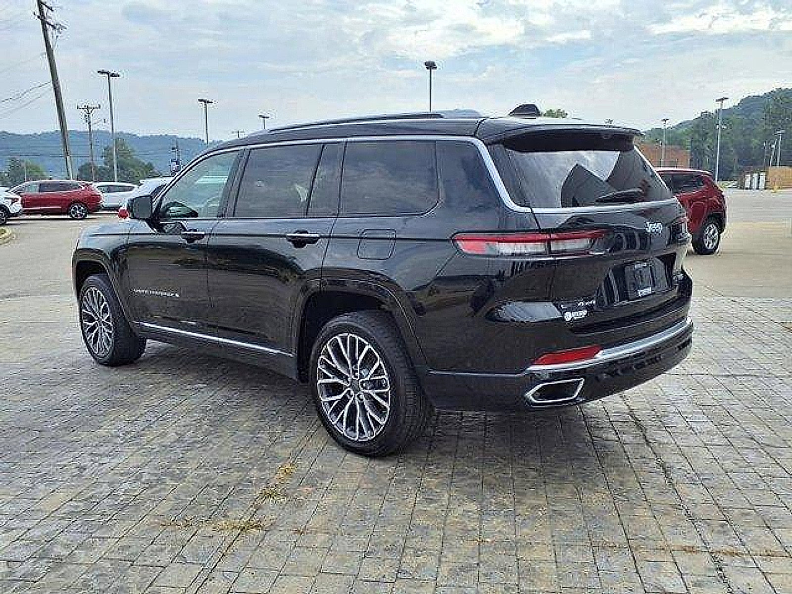 Used 2021 Jeep Grand Cherokee L Summit image 8