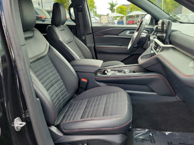 Used 2026 Ford Explorer ST-Line w/ ST-Line Street Pack RWD image 17