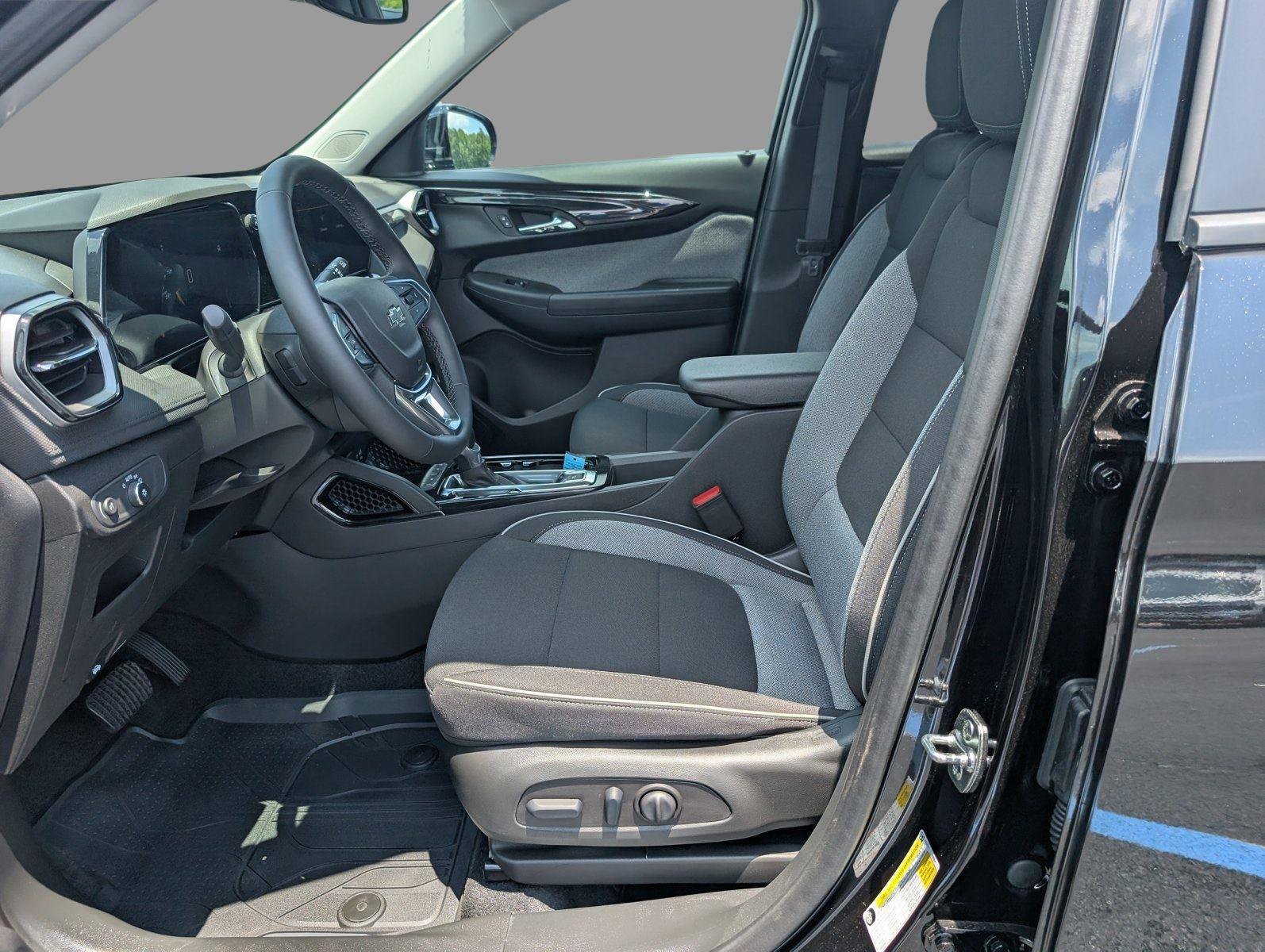 New 2026 Chevrolet TrailBlazer LT w/ Convenience Package FWD image 12