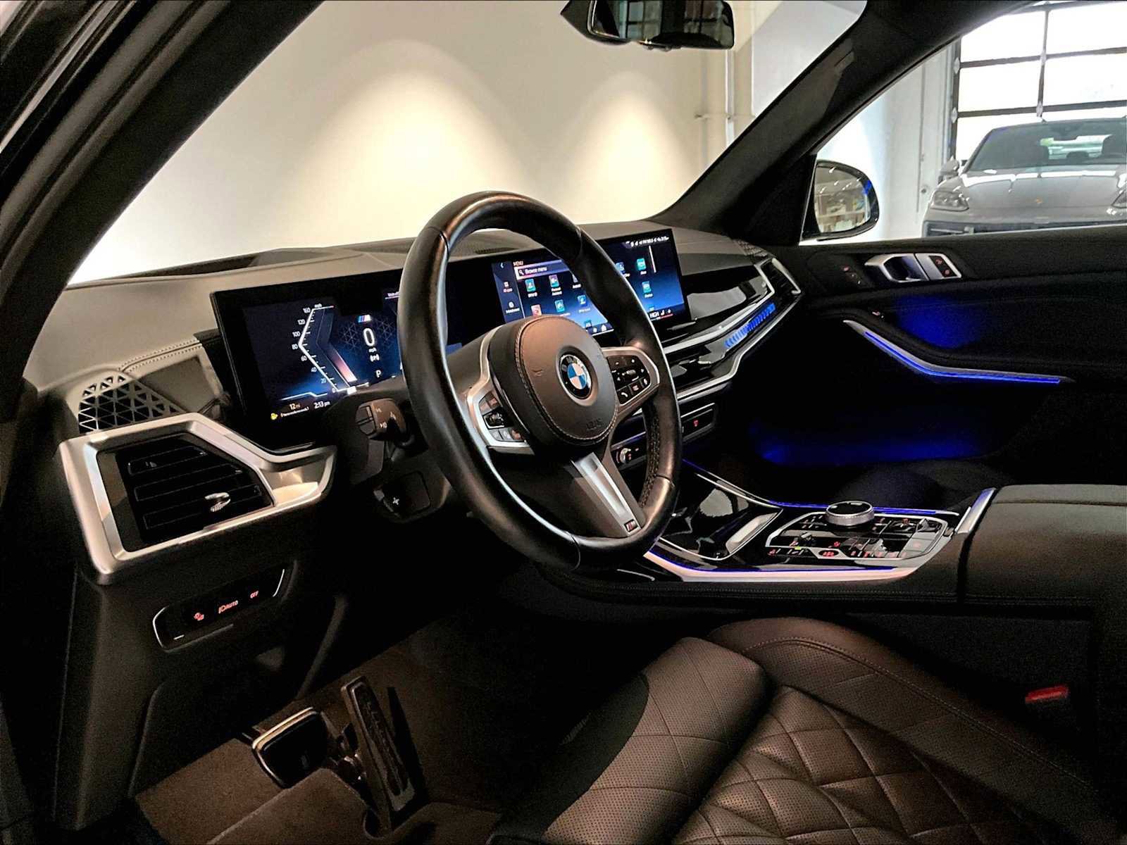 Used 2024 BMW X7 xDrive40i w/ M Sport Package image 7