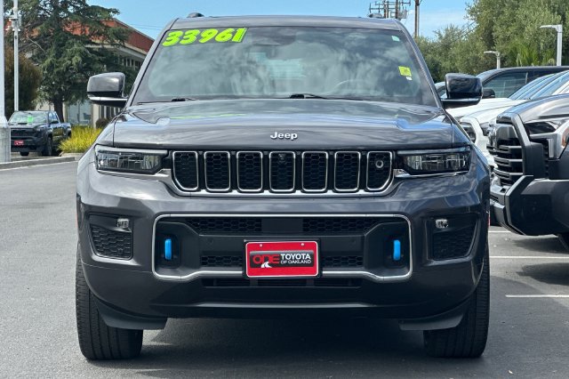 Used 2023 Jeep Grand Cherokee Overland w/ Advanced Protech Group III AWD/4WD image 9