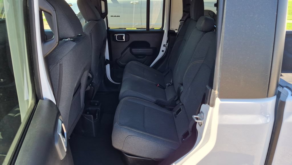 Used 2025 Jeep Gladiator Sport AWD/4WD image 12