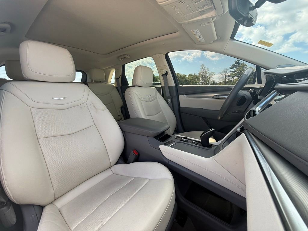 Certified 2024 Cadillac XT5 Premium Luxury w/ Technology Package AWD/4WD image 31