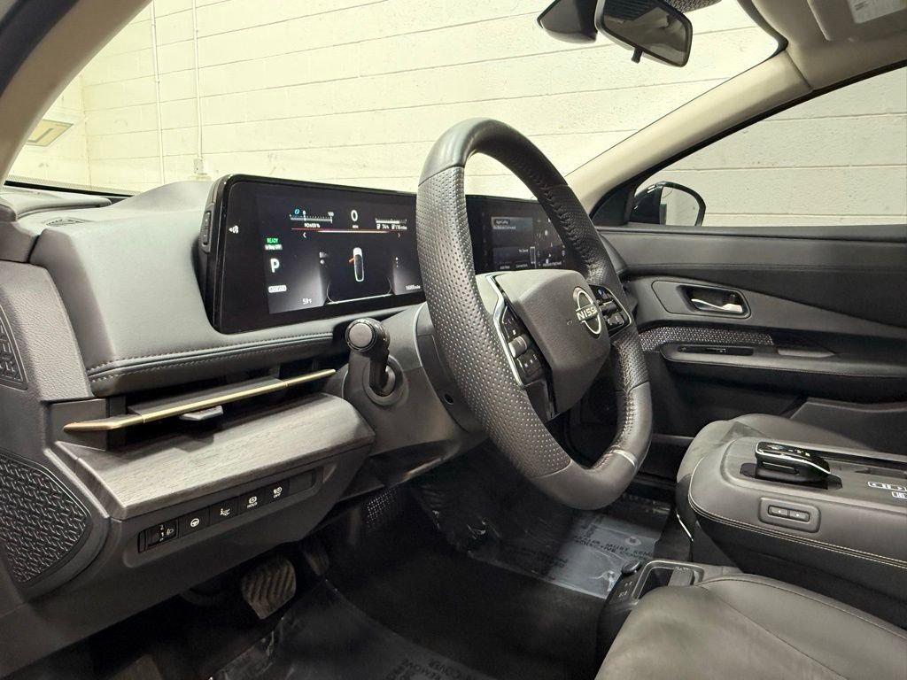Used 2023 Nissan Ariya AWD image 25