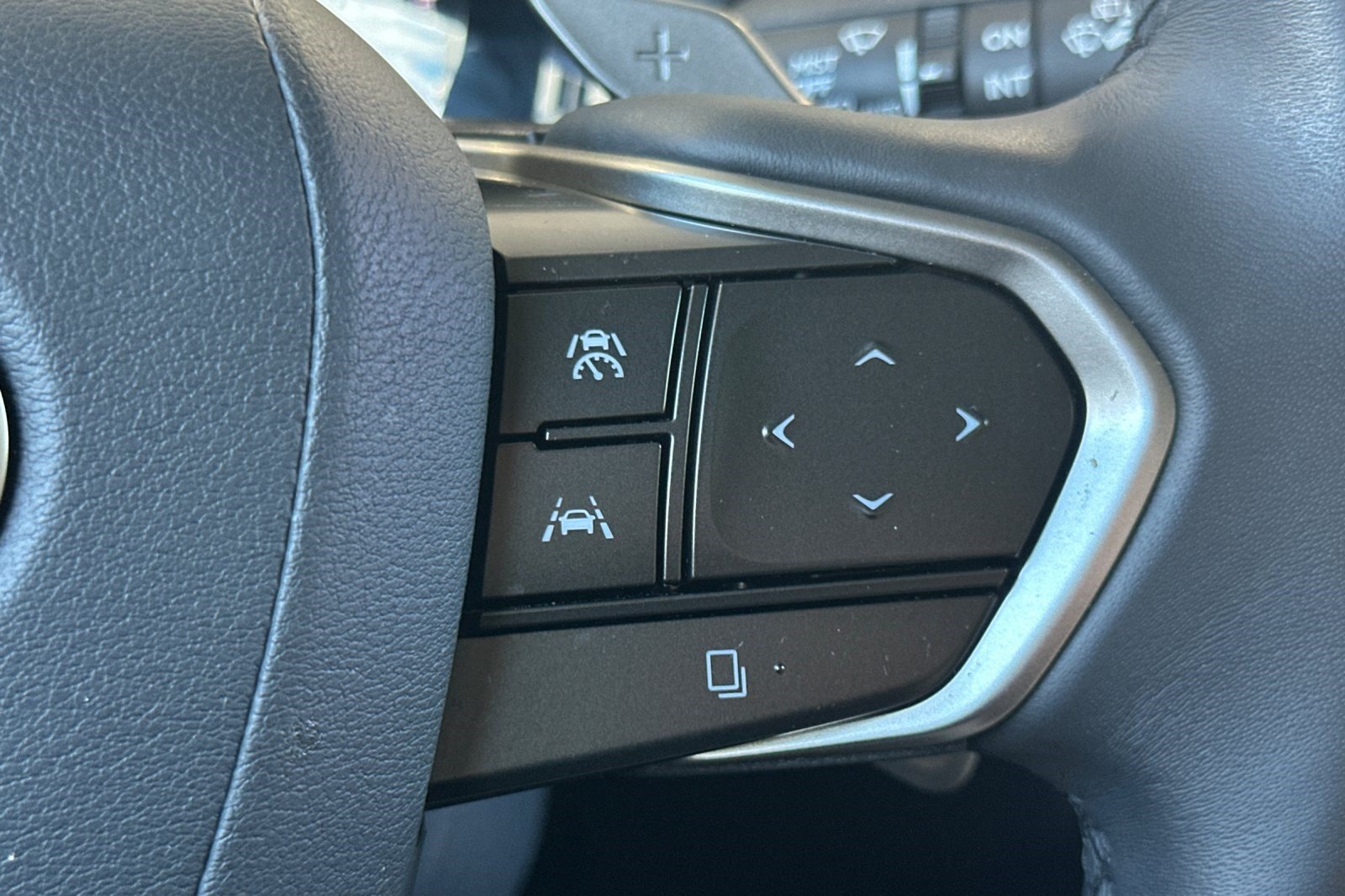 Certified 2023 Lexus RX 350 Premium Plus w/ Cold Area Package AWD/4WD image 30