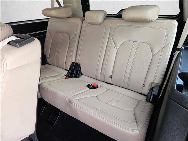 Used 2022 Ford Expedition Max Limited RWD image 23