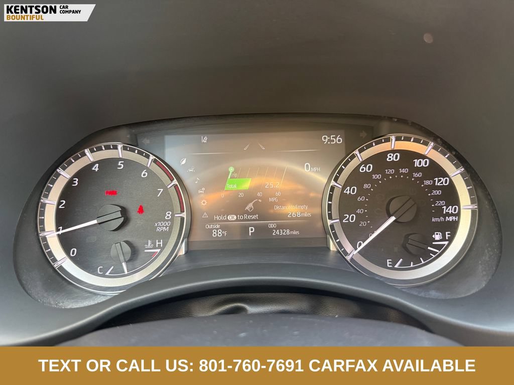 Used 2025 Toyota Highlander XLE AWD/4WD image 13