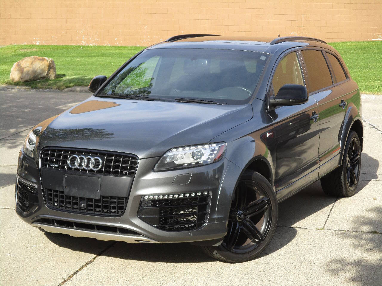 Used 2015 Audi Q7 3.0T S line Prestige w/ Sport Edition AWD/4WD image 3