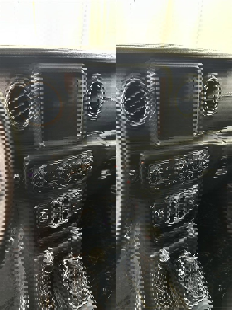 Used 2021 Jeep Wrangler Unlimited Sahara w/ Cold Weather Group image 38