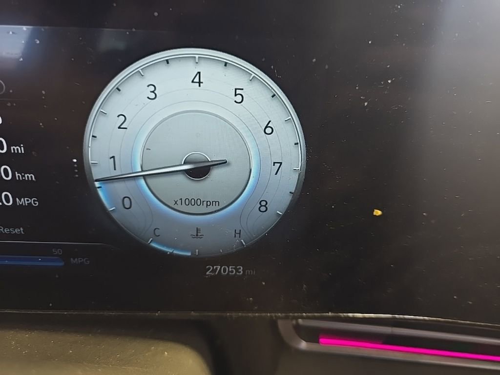 Used 2024 Hyundai Elantra SEL image 5