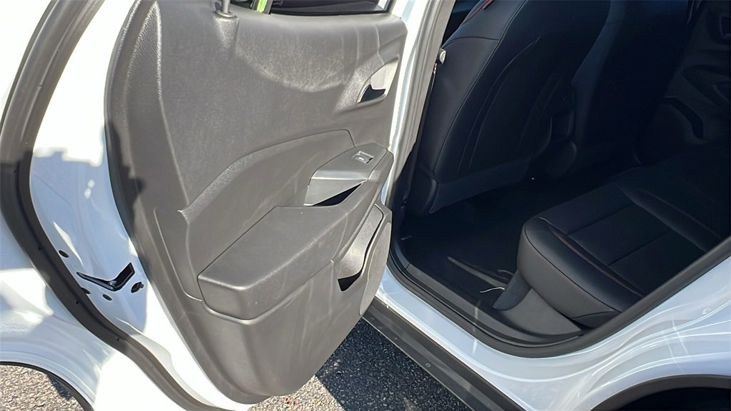 New 2026 Chevrolet Trax RS w/ Sunroof Package image 16