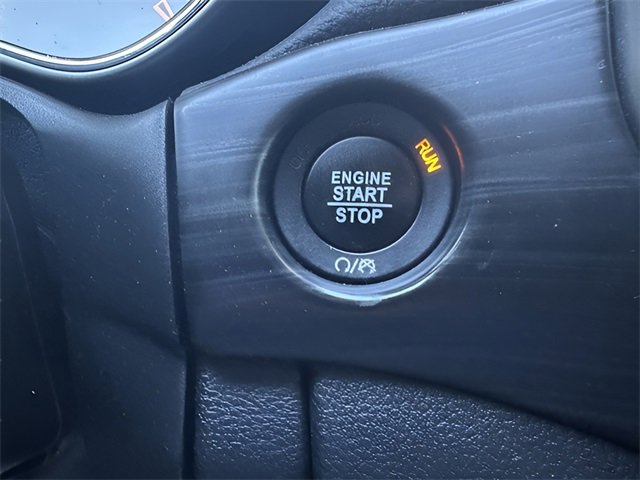 Used 2021 Jeep Grand Cherokee Laredo image 29