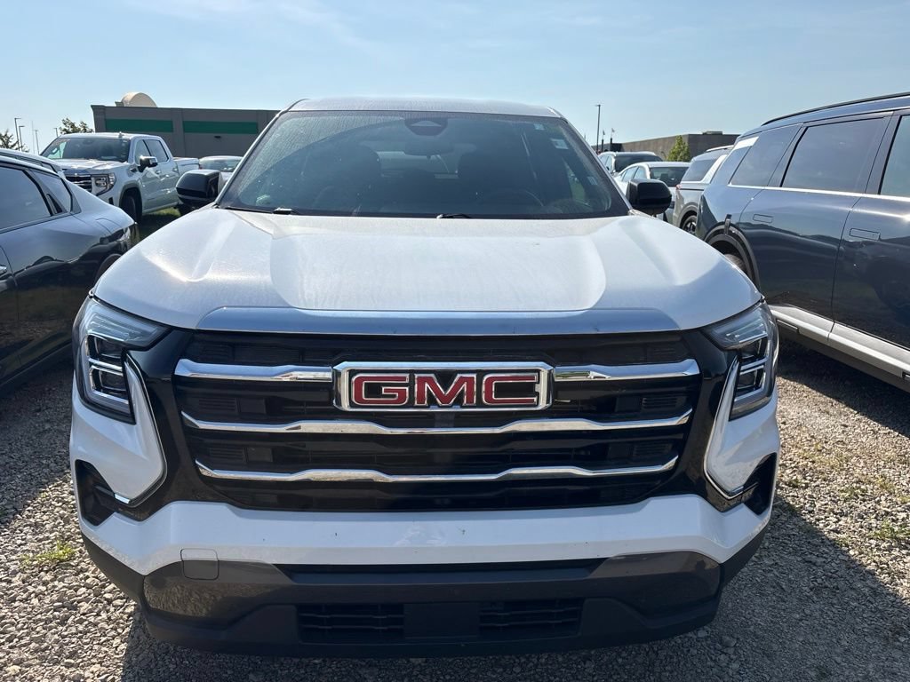Used 2026 GMC Terrain Elevation AWD/4WD image 3
