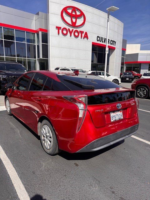 Used 2016 Toyota Prius Two image 2