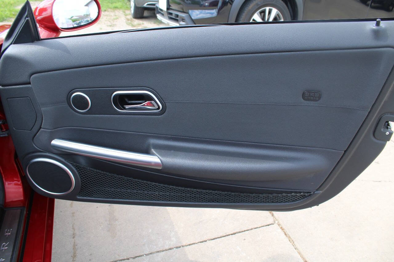 Used 2005 Chrysler Crossfire Limited RWD image 9