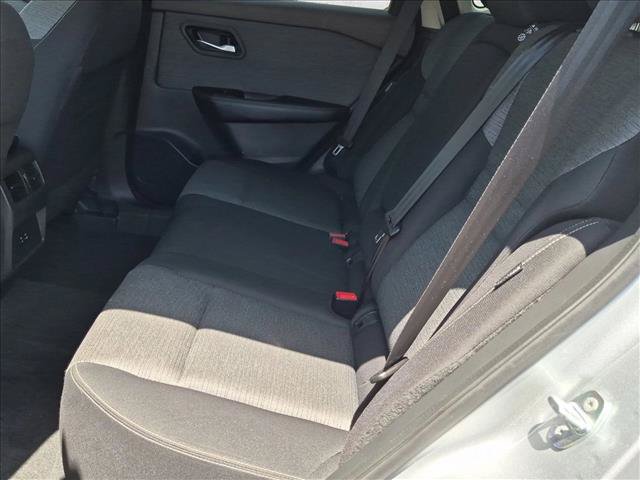 Used 2022 Nissan Rogue SV FWD image 18