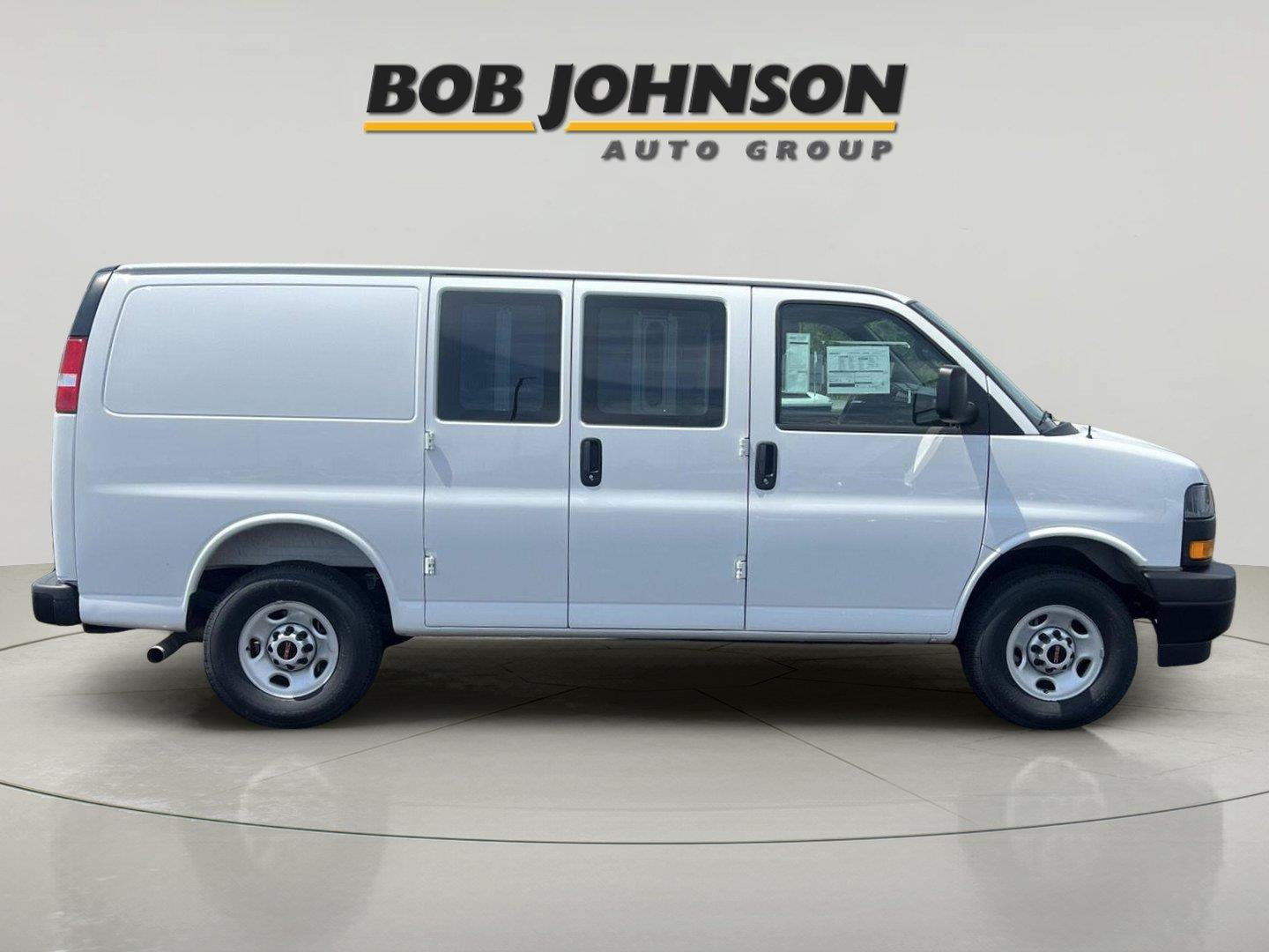 New 2026 GMC Savana 3500 w/ Driver Convenience Package RWD image 15