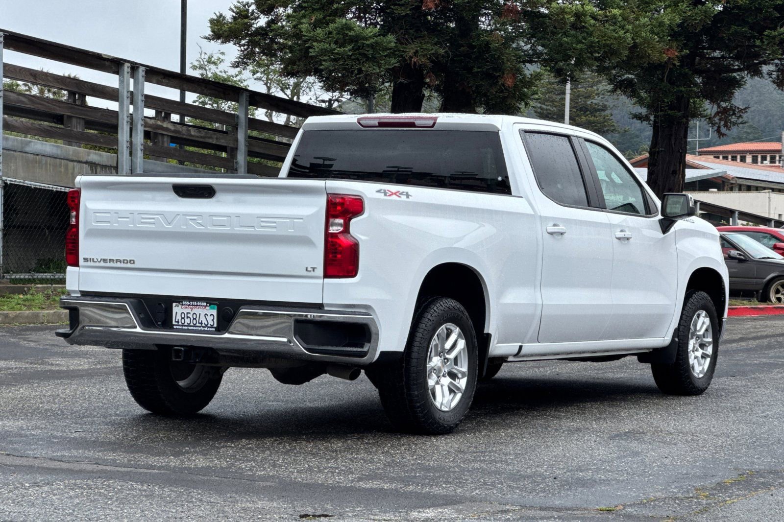 Used 2023 Chevrolet Silverado 1500 LT w/ Protection Package AWD/4WD image 4