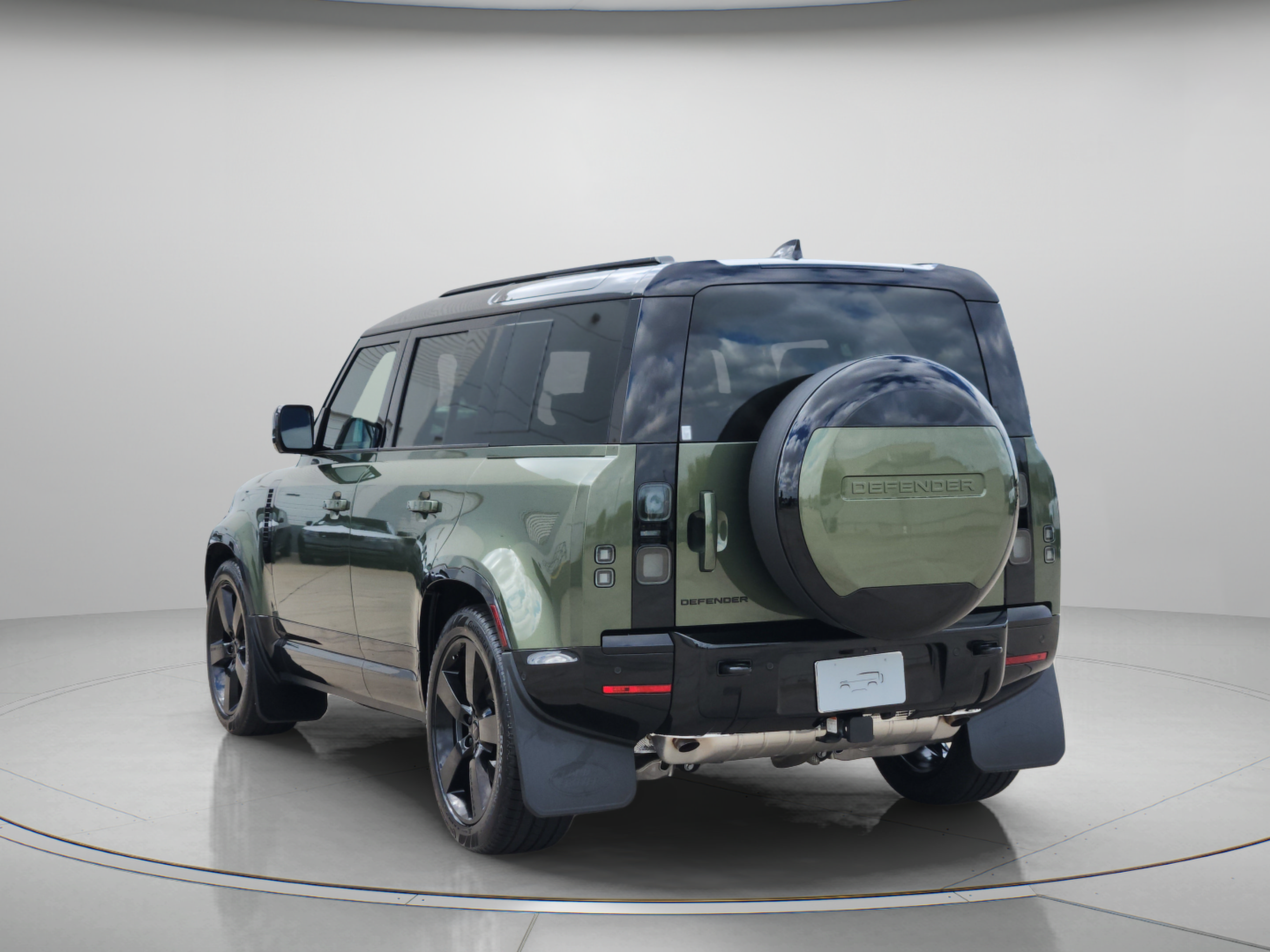 New 2026 Land Rover Defender 110 X-Dynamic SE AWD/4WD image 3