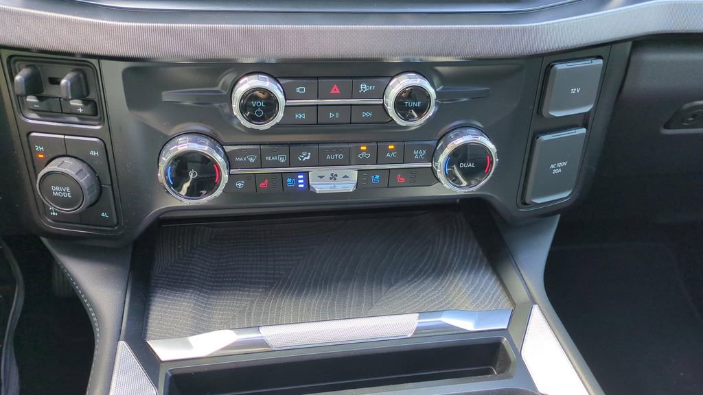 Used 2025 Ford F250 Platinum image 21