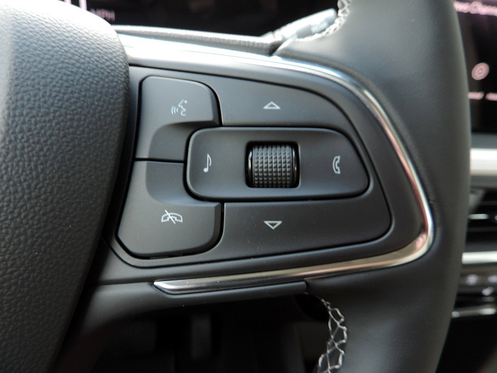 New 2026 Buick Encore GX Avenir FWD image 24