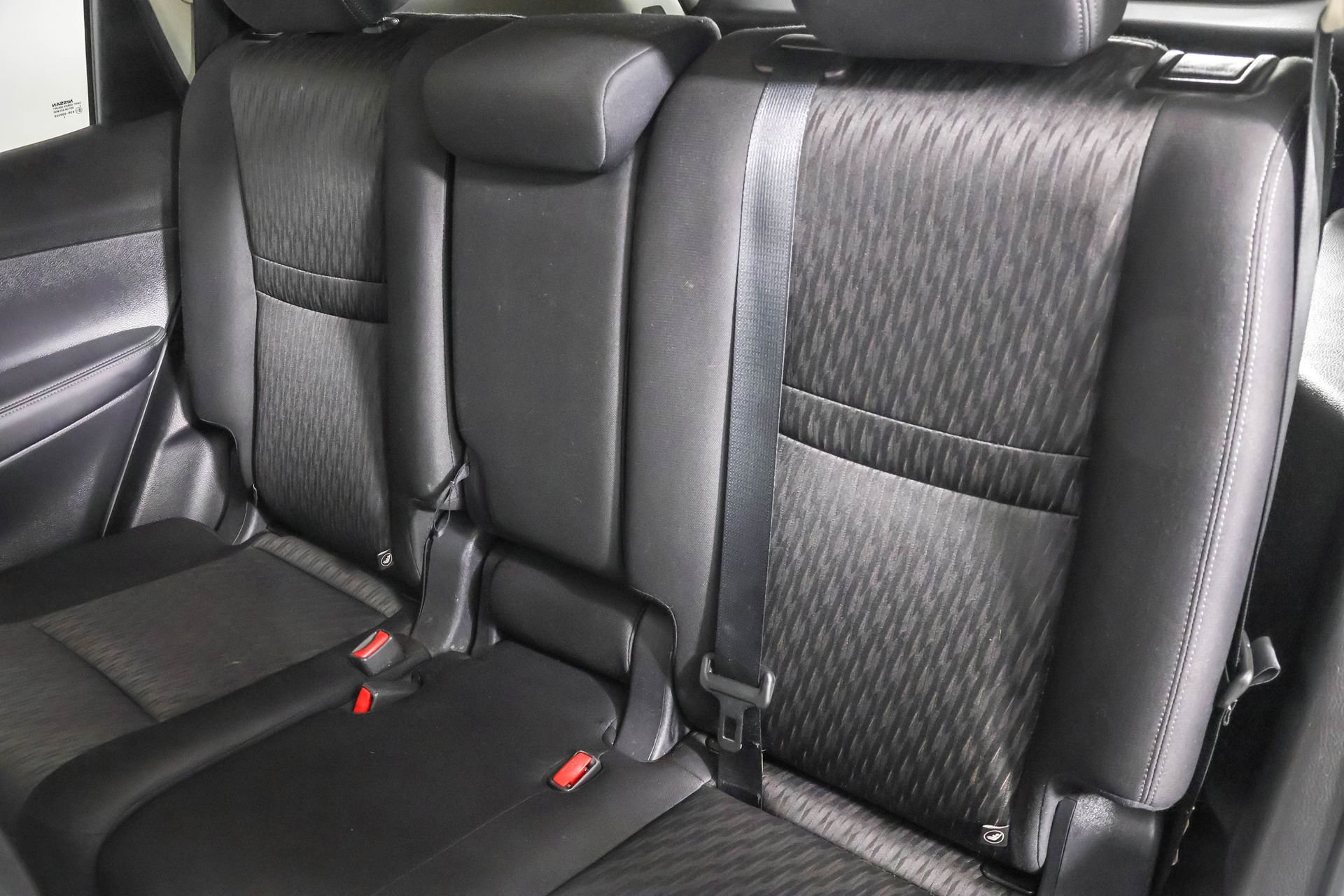 Used 2019 Nissan Rogue SV image 36