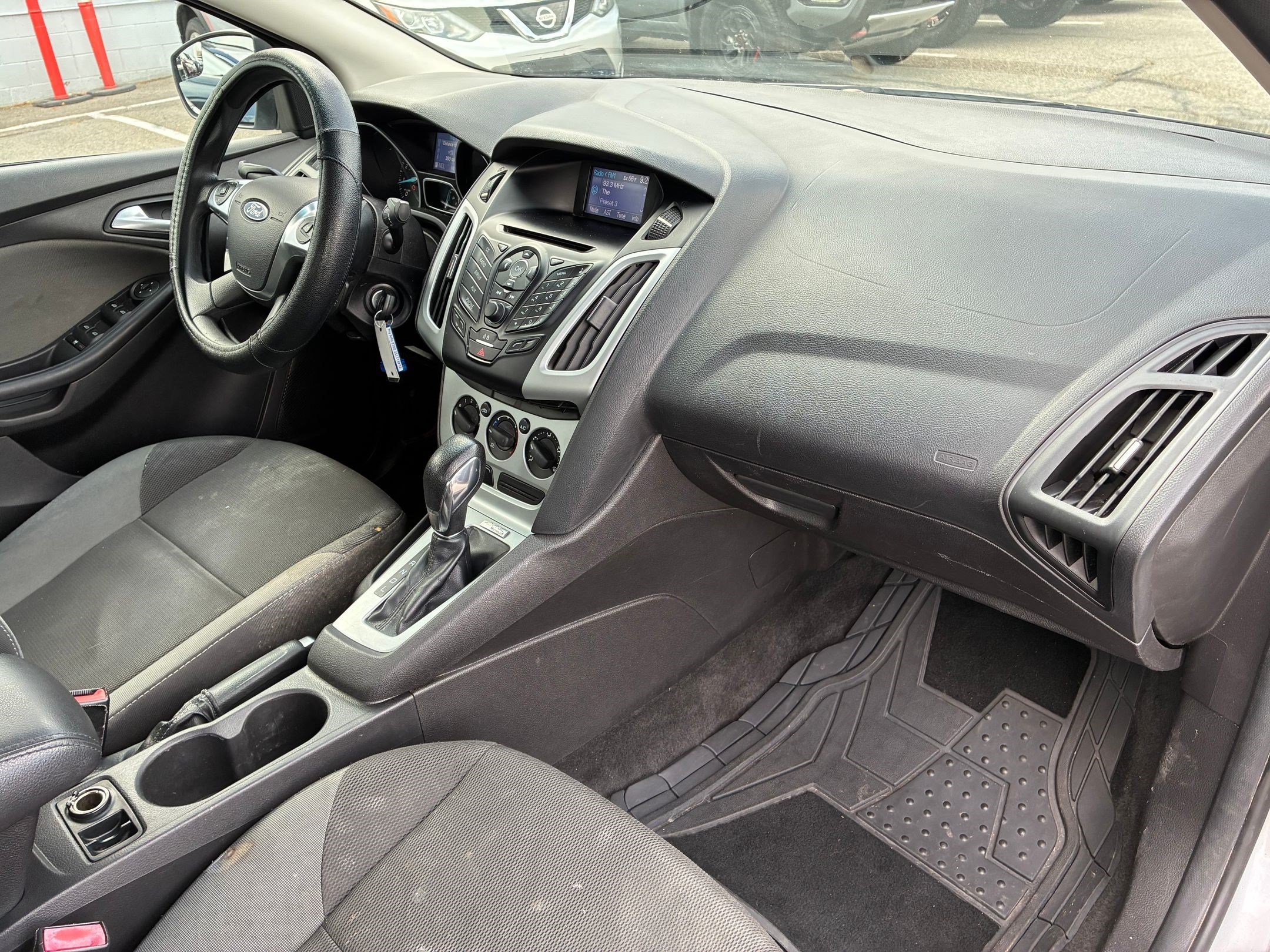 Used 2012 Ford Focus SE FWD image 30