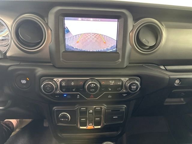 Used 2023 Jeep Wrangler Unlimited w/ Cold Weather Group image 21