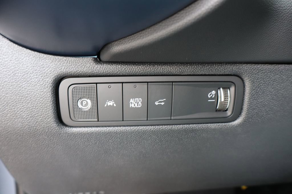 New 2026 Chevrolet Equinox EV LT image 13