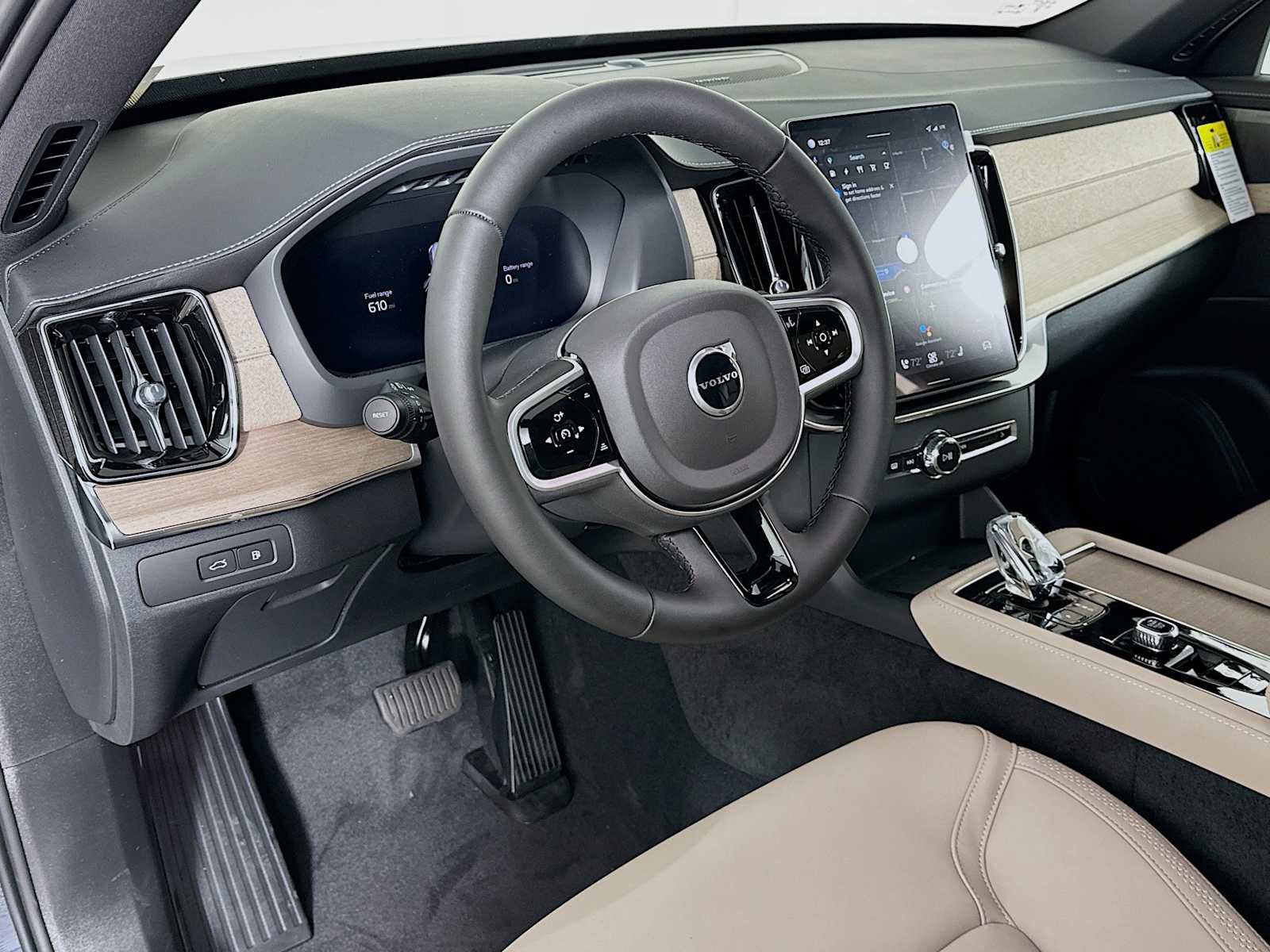New 2026 Volvo XC90 T8 Plus image 9