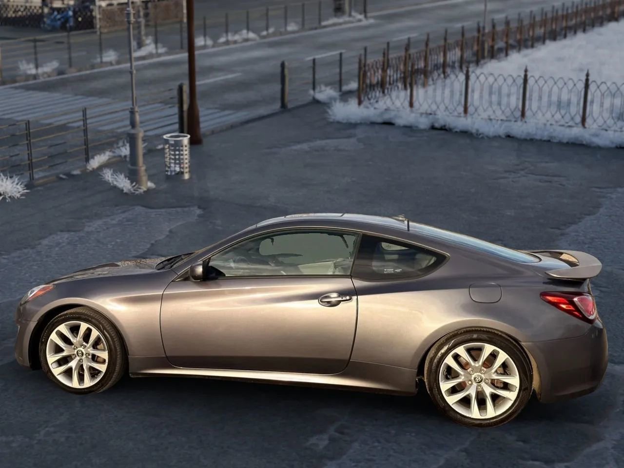 Used 2014 Hyundai Genesis 2.0T image 5