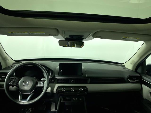 Used 2025 Honda Pilot Touring image 25