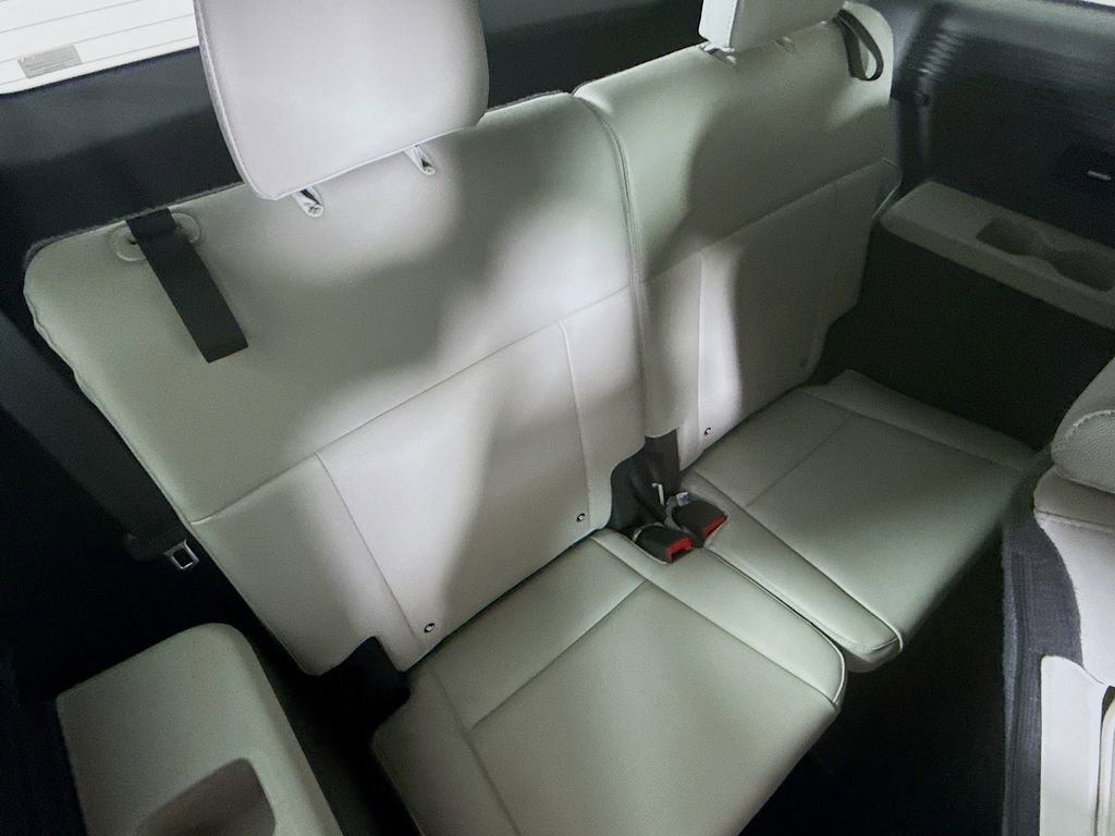 Used 2024 Hyundai Santa Fe Limited FWD image 28