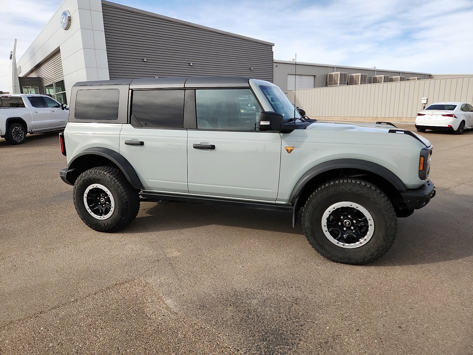 Used 2023 Ford Bronco Badlands w/ Sasquatch Package image 5