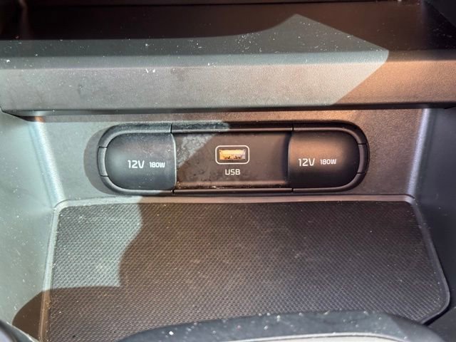 Certified 2025 Kia Soul LX w/ LX Technology Package image 18