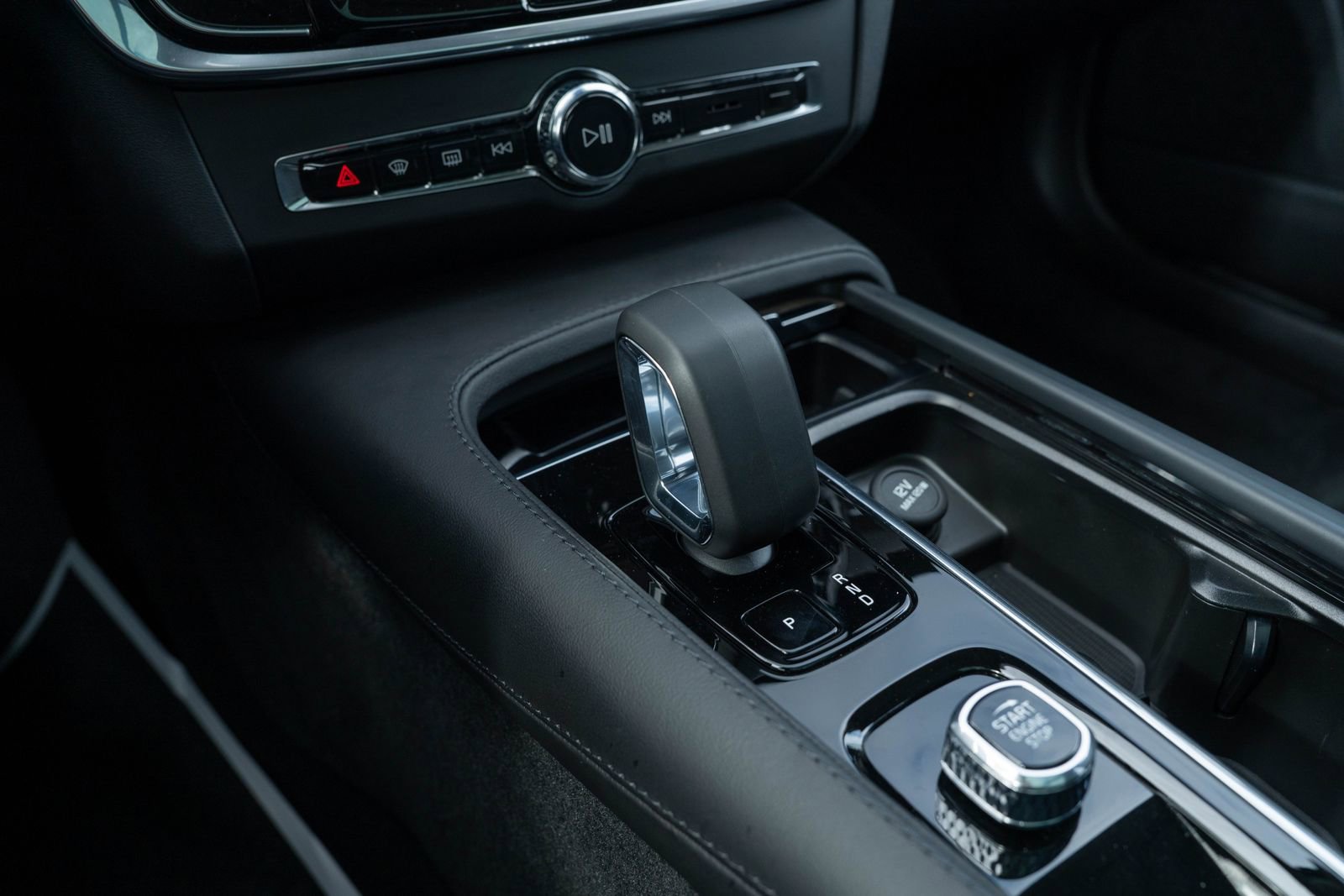 Used 2023 Volvo V90 B6 Cross Country Plus image 27