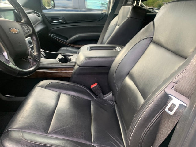 Used 2019 Chevrolet Tahoe LT w/ Luxury Package AWD/4WD image 7