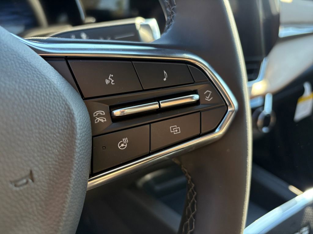 New 2026 Chevrolet Equinox ACTIV w/ Safety and Technology Package AWD/4WD image 19