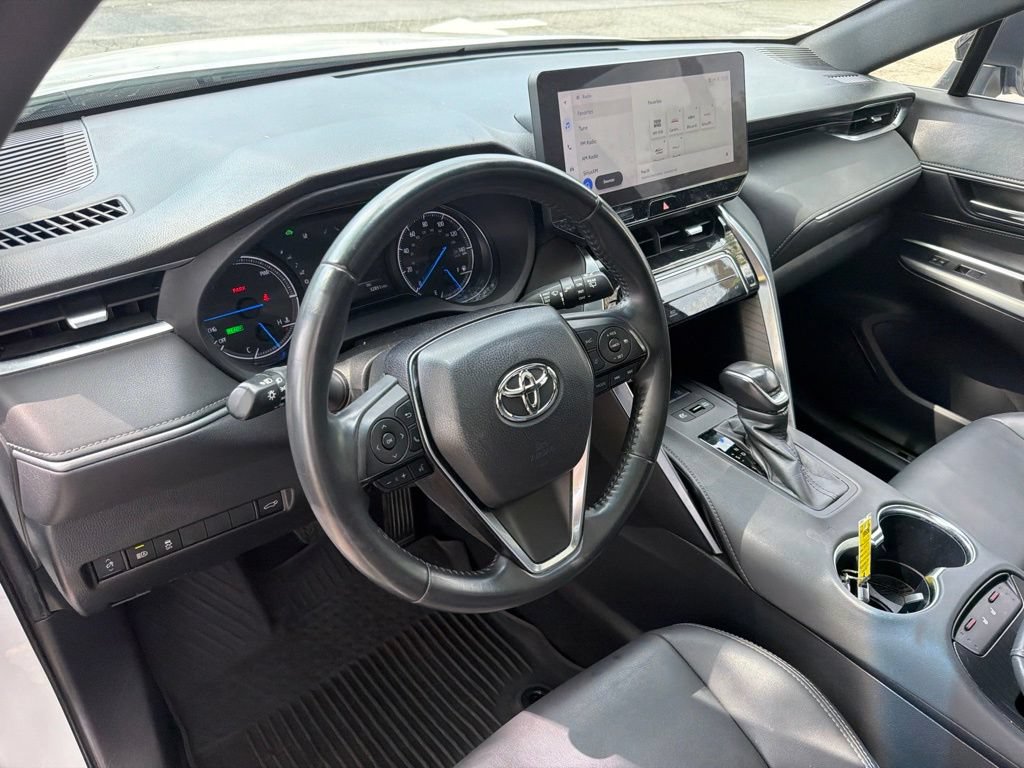 Used 2023 Toyota Venza Nightshade AWD/4WD image 9