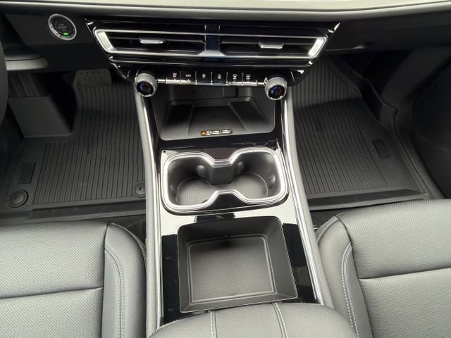 New 2026 Chevrolet Traverse LT w/ Sun and Wheel Package image 16