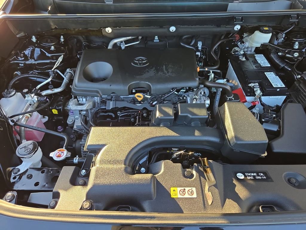 Used 2022 Toyota RAV4 XLE Premium image 33