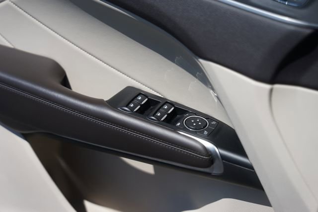 Used 2019 Lincoln MKC Select w/ Select Plus Package FWD image 30