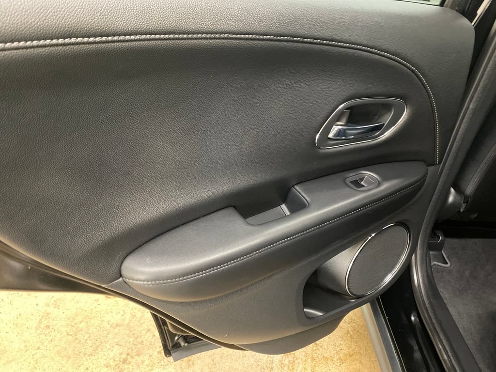 Used 2018 Honda HR-V EX-L image 13
