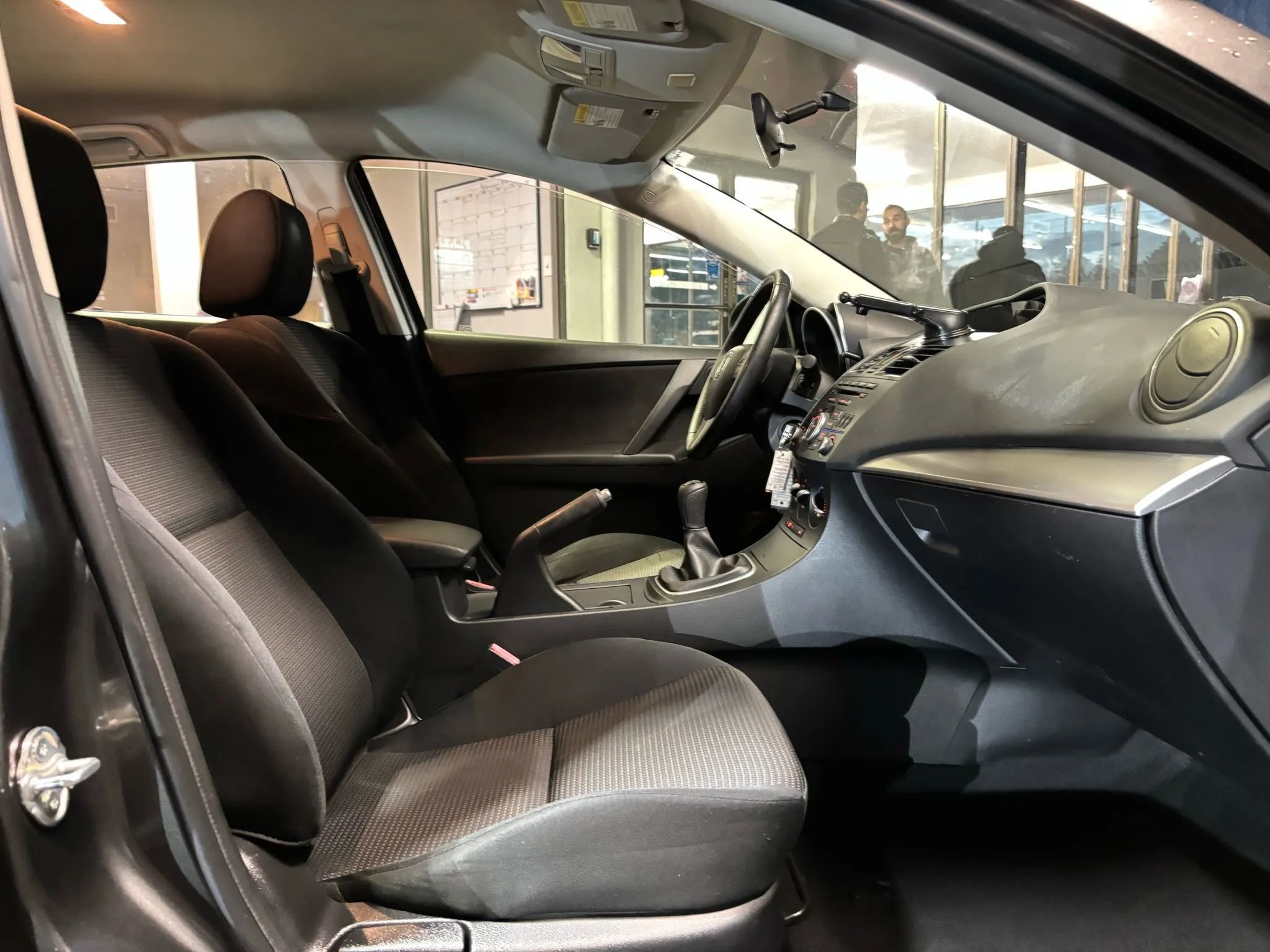 Used 2012 MAZDA MAZDA3 i Touring image 21