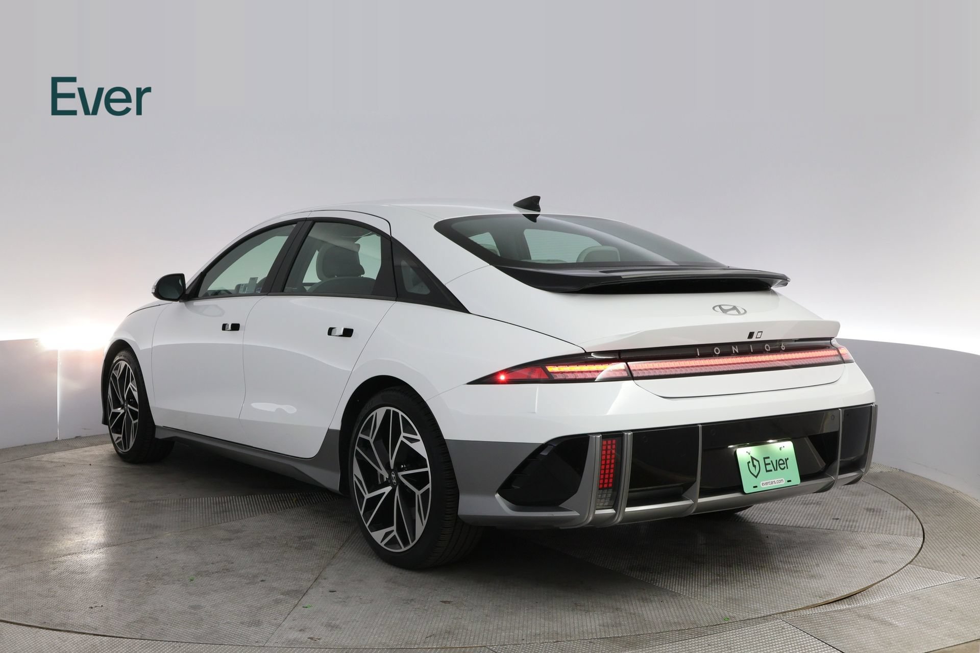 Used 2024 Hyundai Ioniq 6 Limited RWD image 17