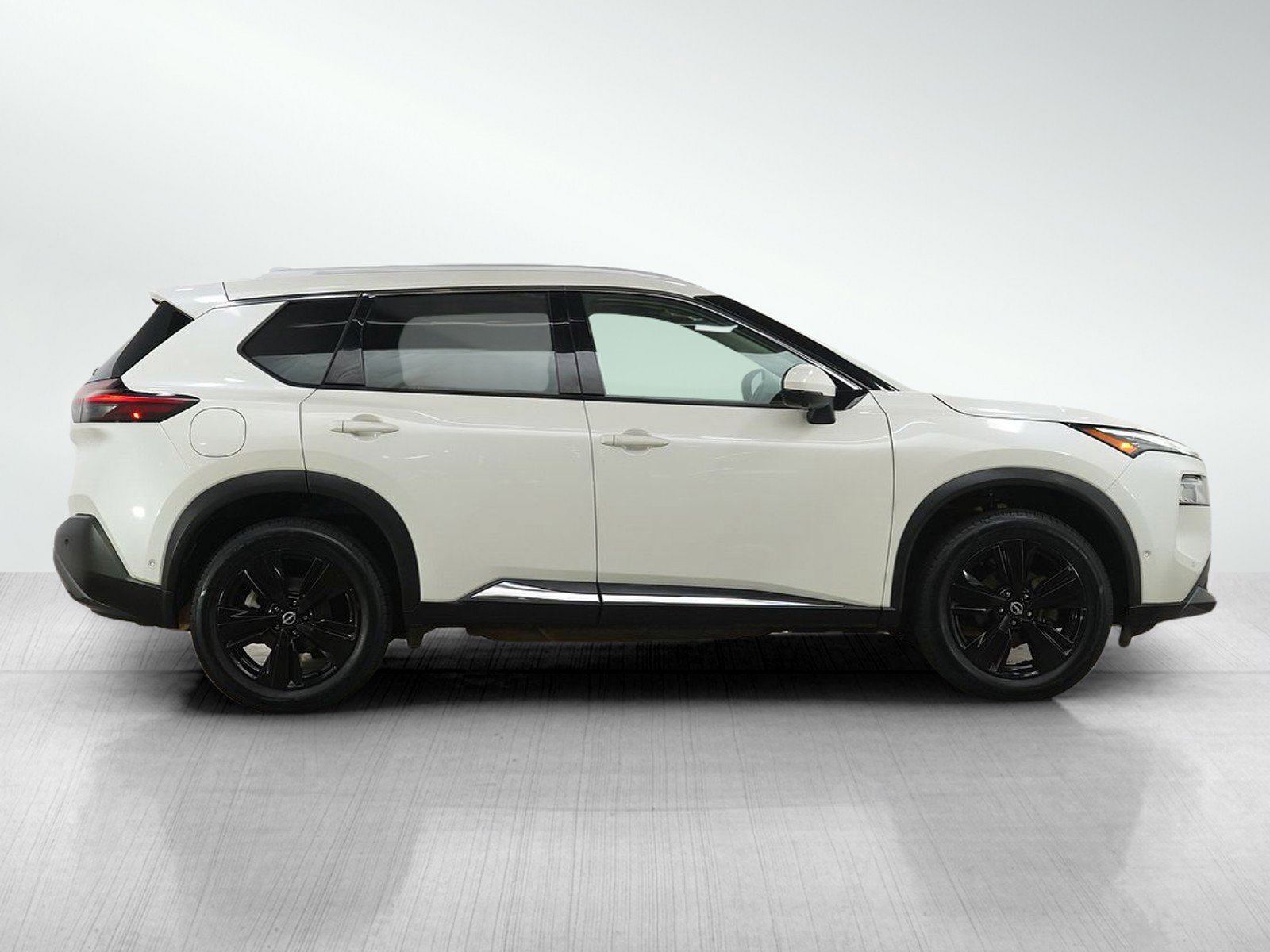 Used 2023 Nissan Rogue SL w/ SL Premium Package AWD/4WD image 6