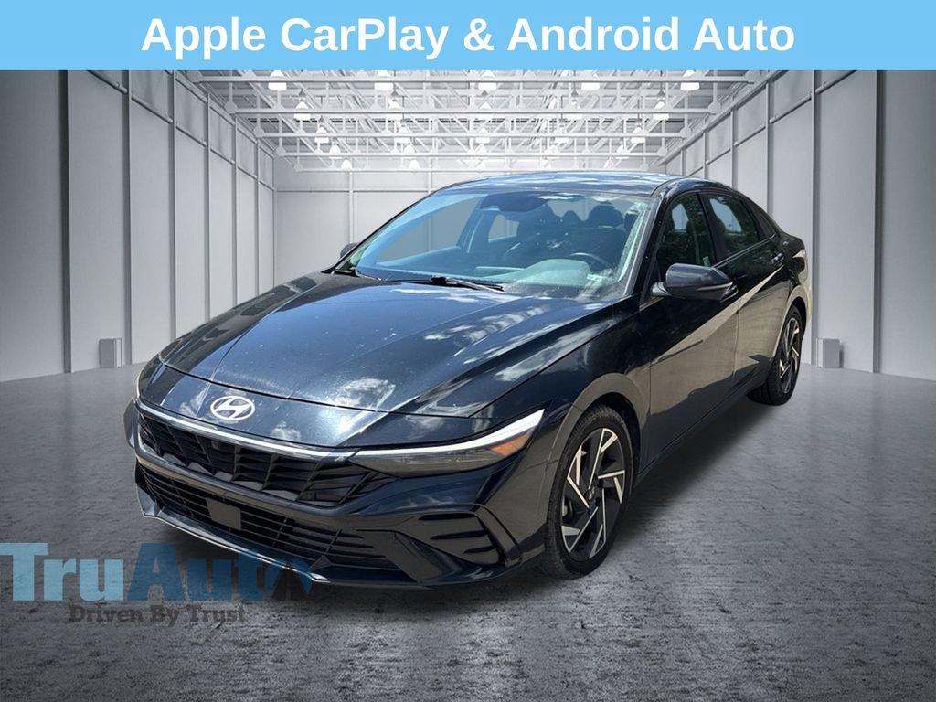 Used 2024 Hyundai Elantra Limited FWD image 3