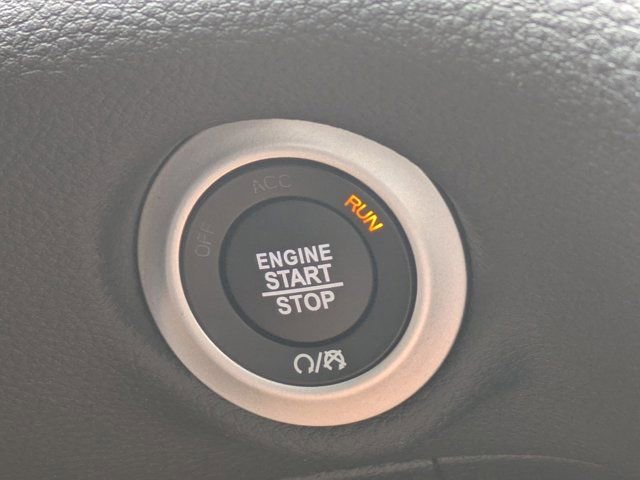 New 2026 Chrysler Pacifica Select FWD image 24