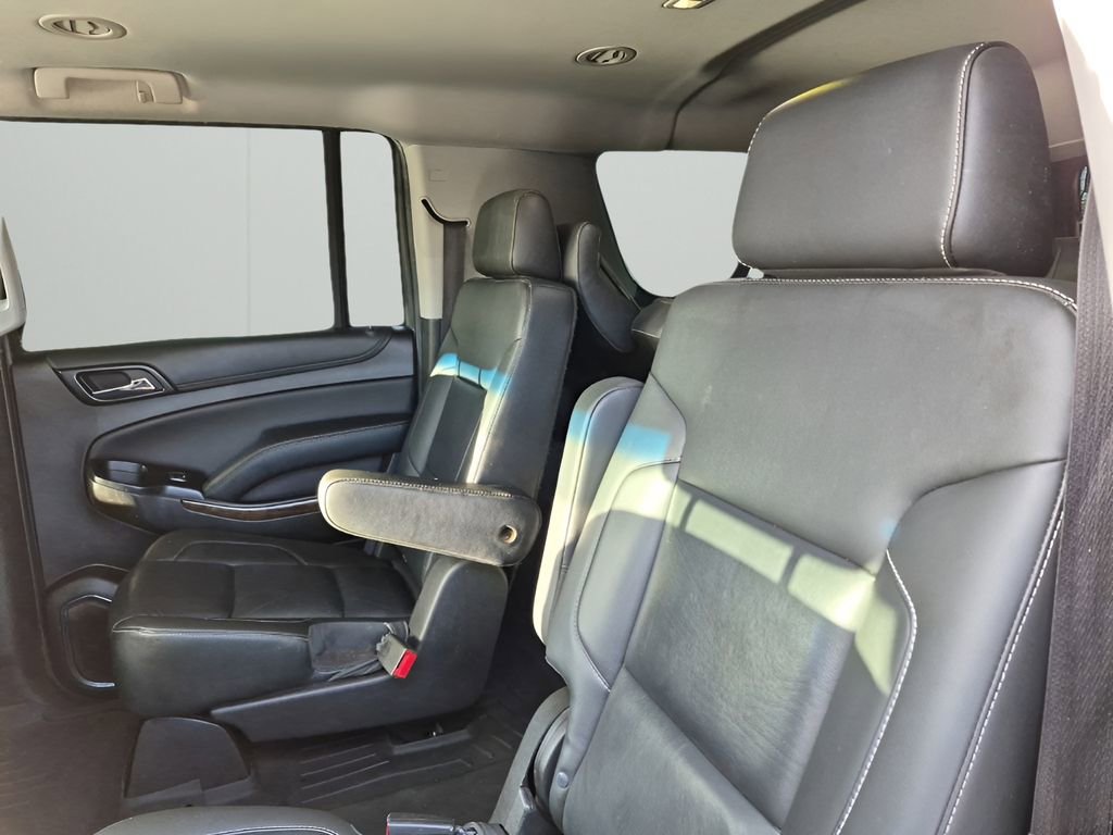 Used 2019 Chevrolet Suburban LT RWD image 20