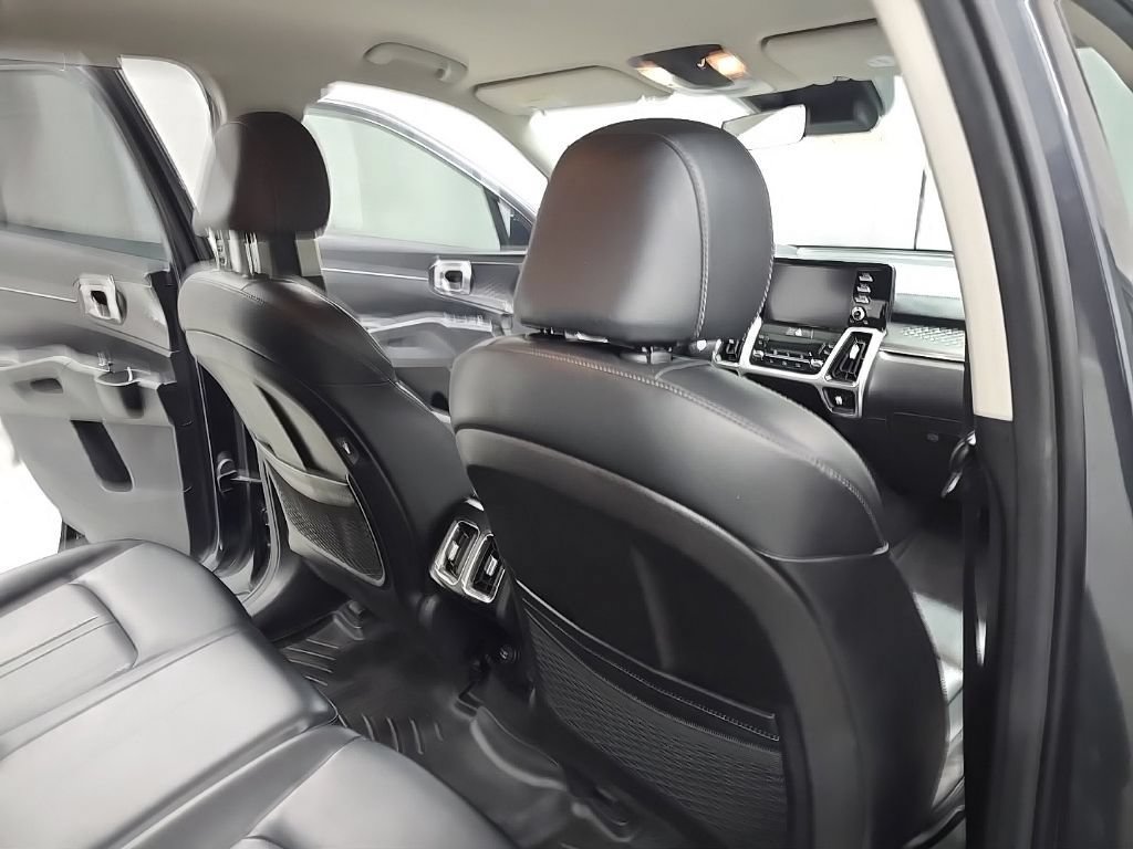 Used 2021 Kia Sorento S FWD image 21
